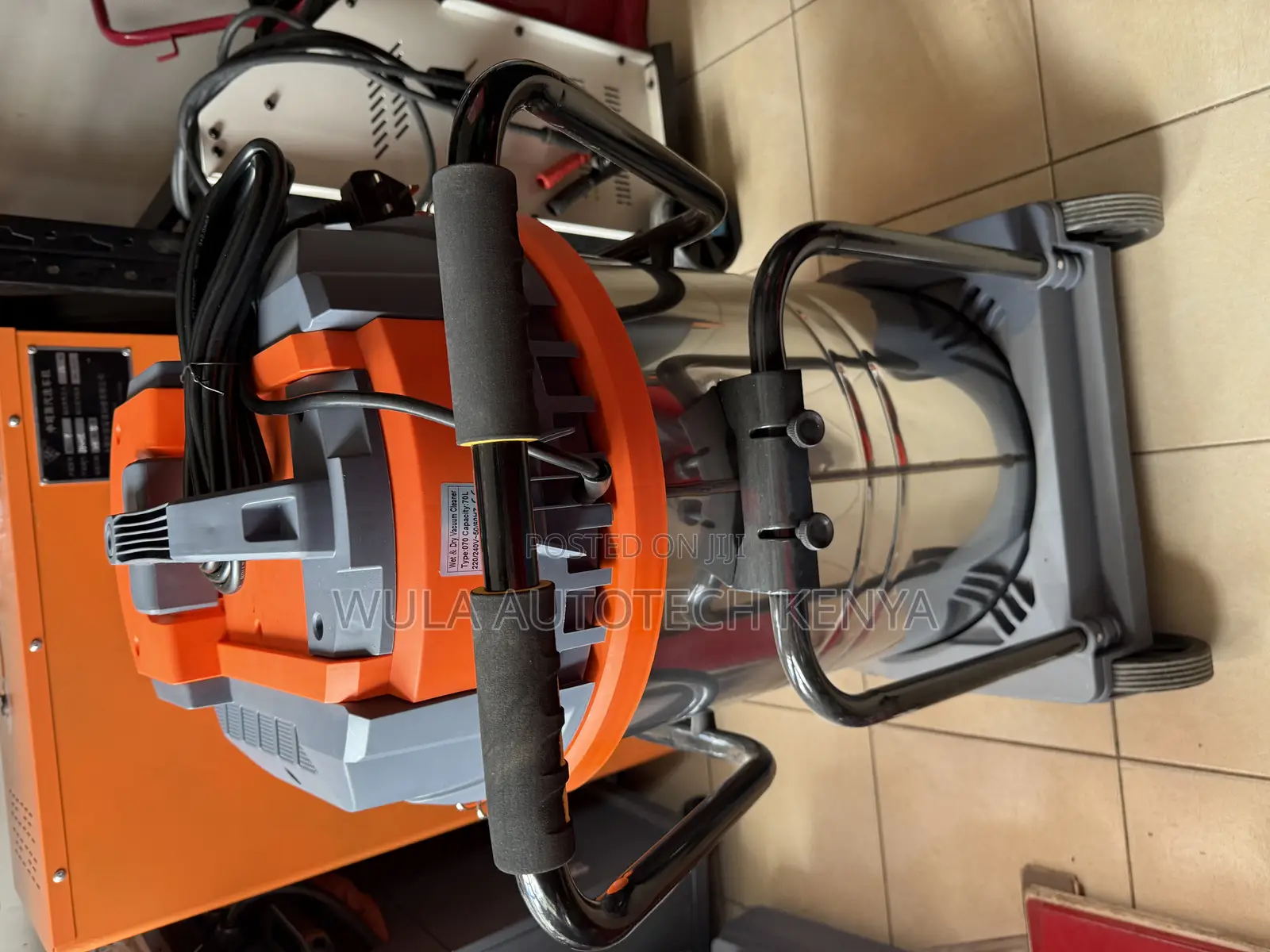 Vacuum Cleaner 70l