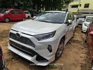 Toyota RAV4 Hybrid 2020 White