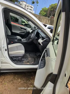 Toyota RAV4 Hybrid 2020 White