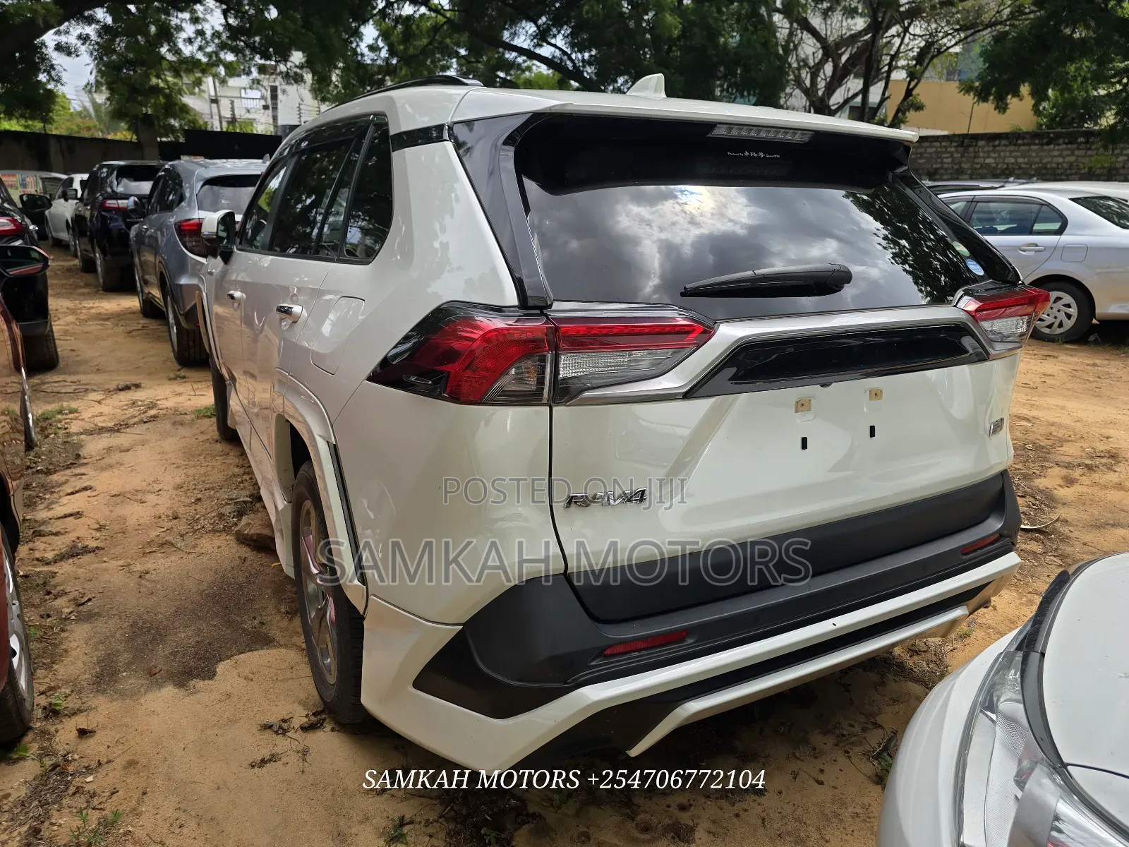 Toyota RAV4 Hybrid 2020 White