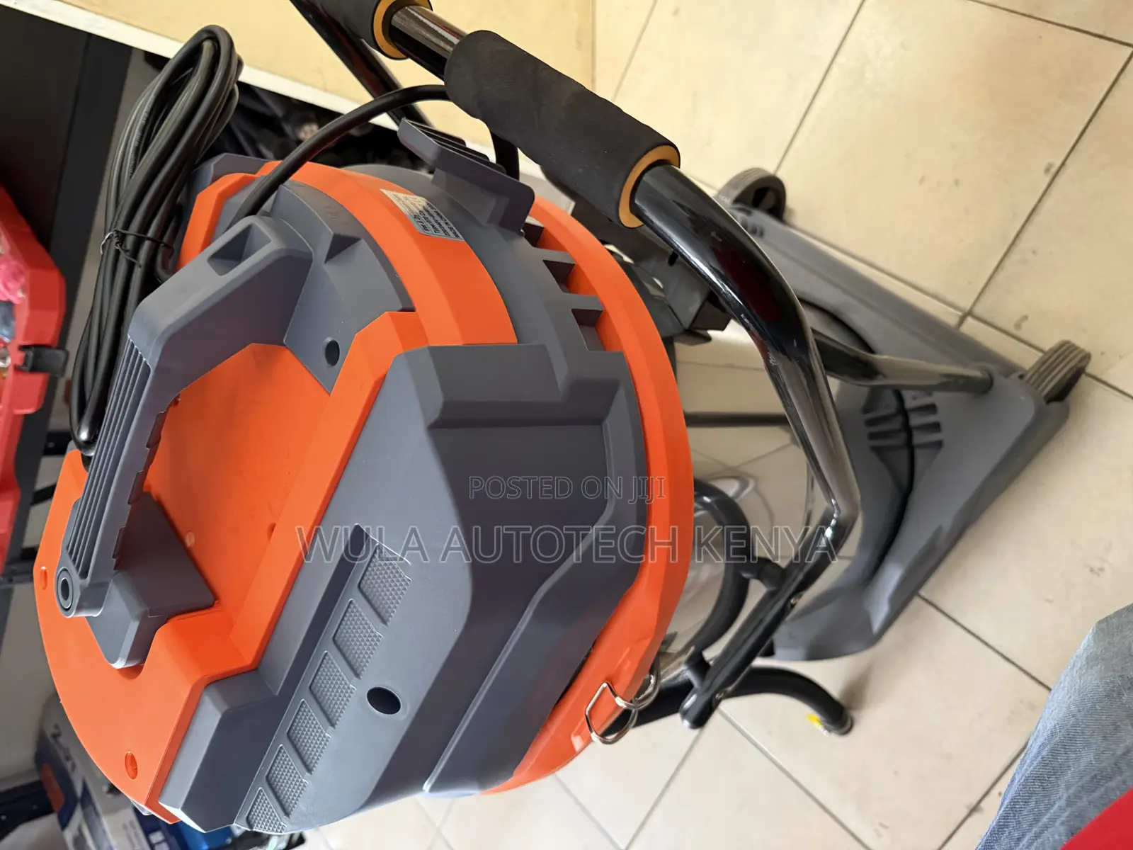 High Quality Vacuum Cleaner (70l)