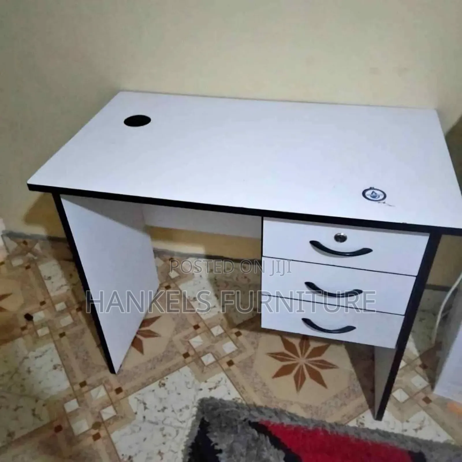 Modern Multi-Use Desk – Office, Study Gaming Ready