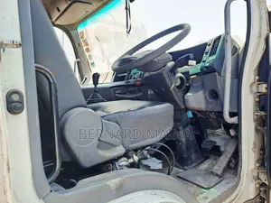 Isuzu ZXS 2020 White