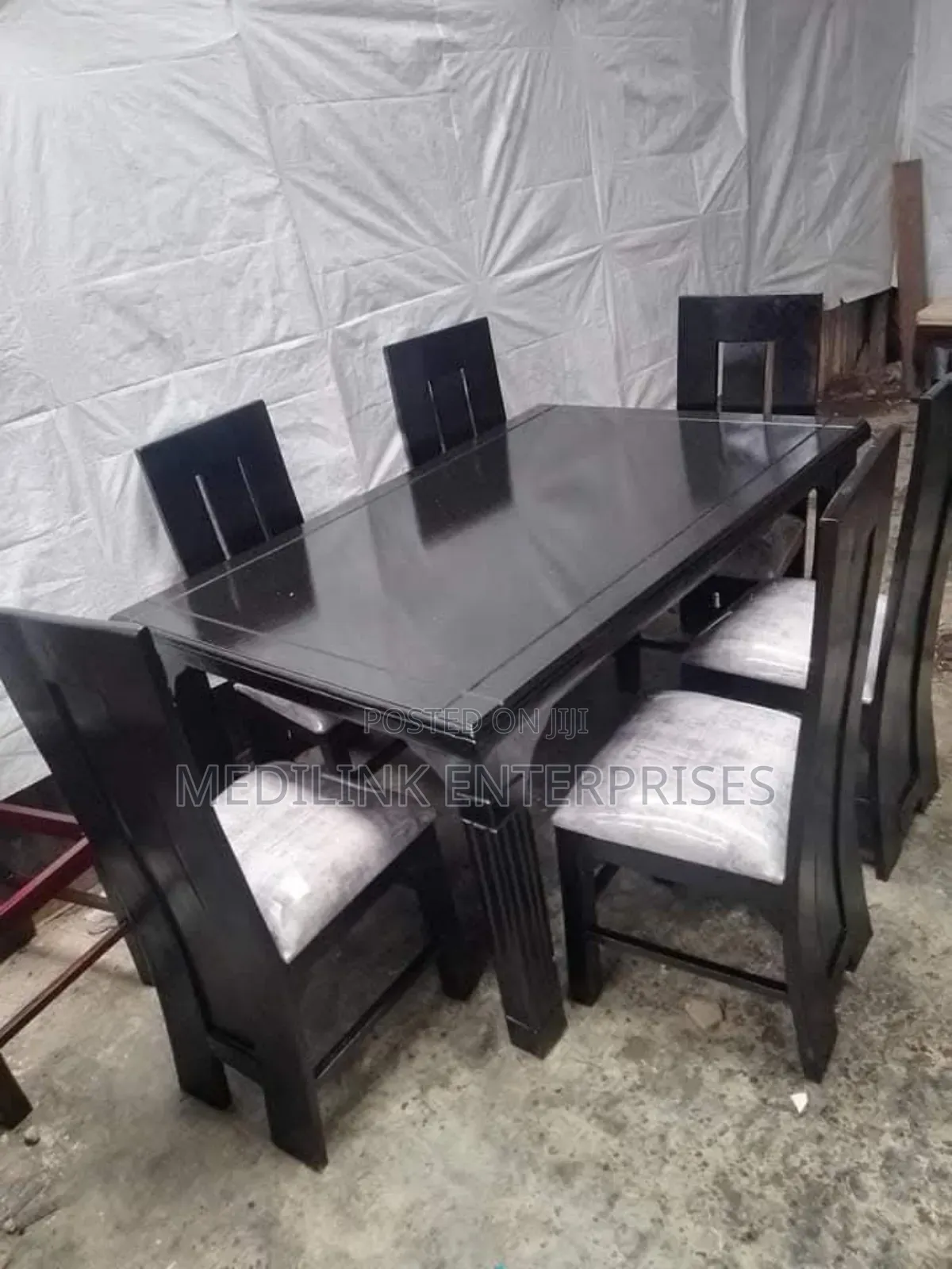 6-Seater Walnut Dinning Table Set