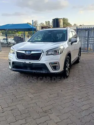 Subaru Forester 2018 White