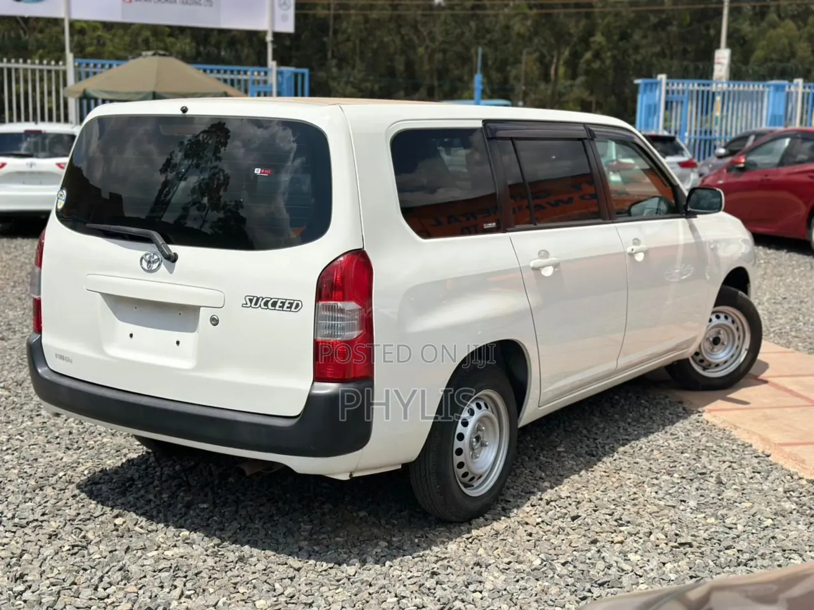Toyota Probox 1.5 DX Comfort 2WD 2018 White