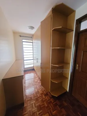 6bdrm Maisonette in Lavington Plus Dsq for rent