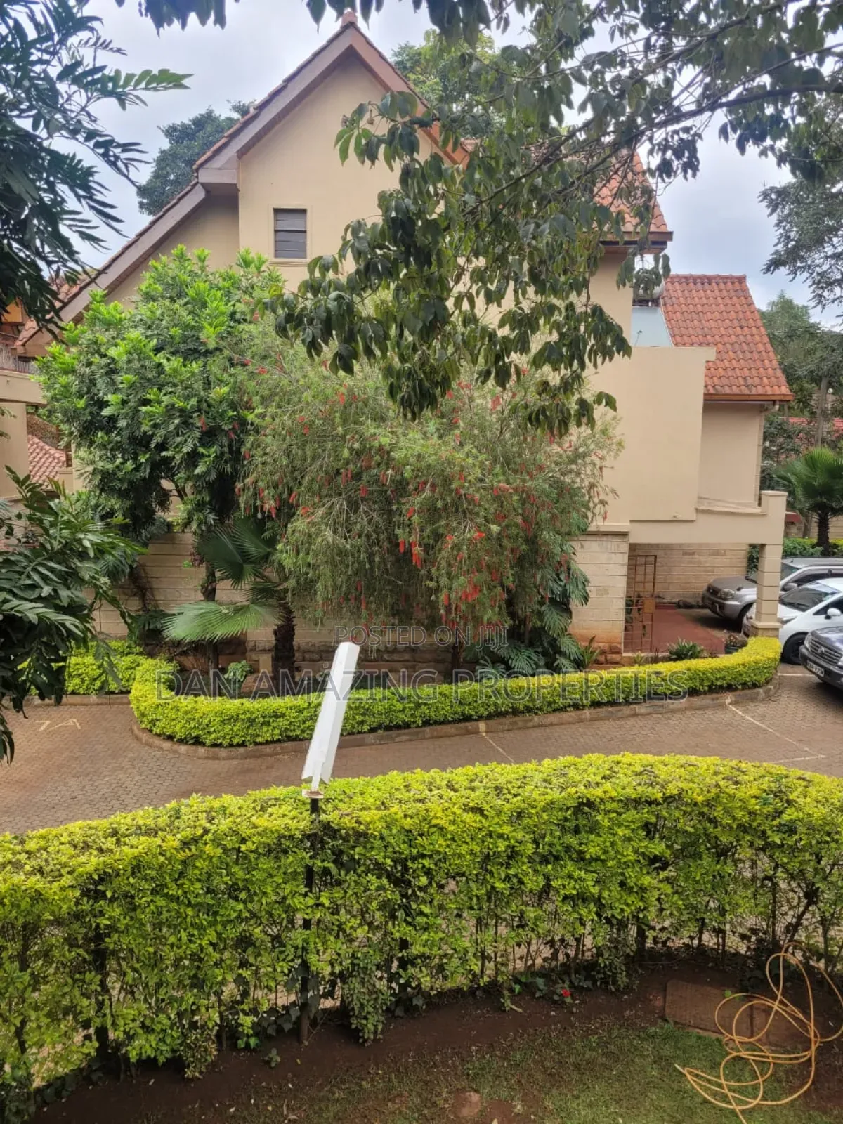 6bdrm Maisonette in Lavington Plus Dsq for rent