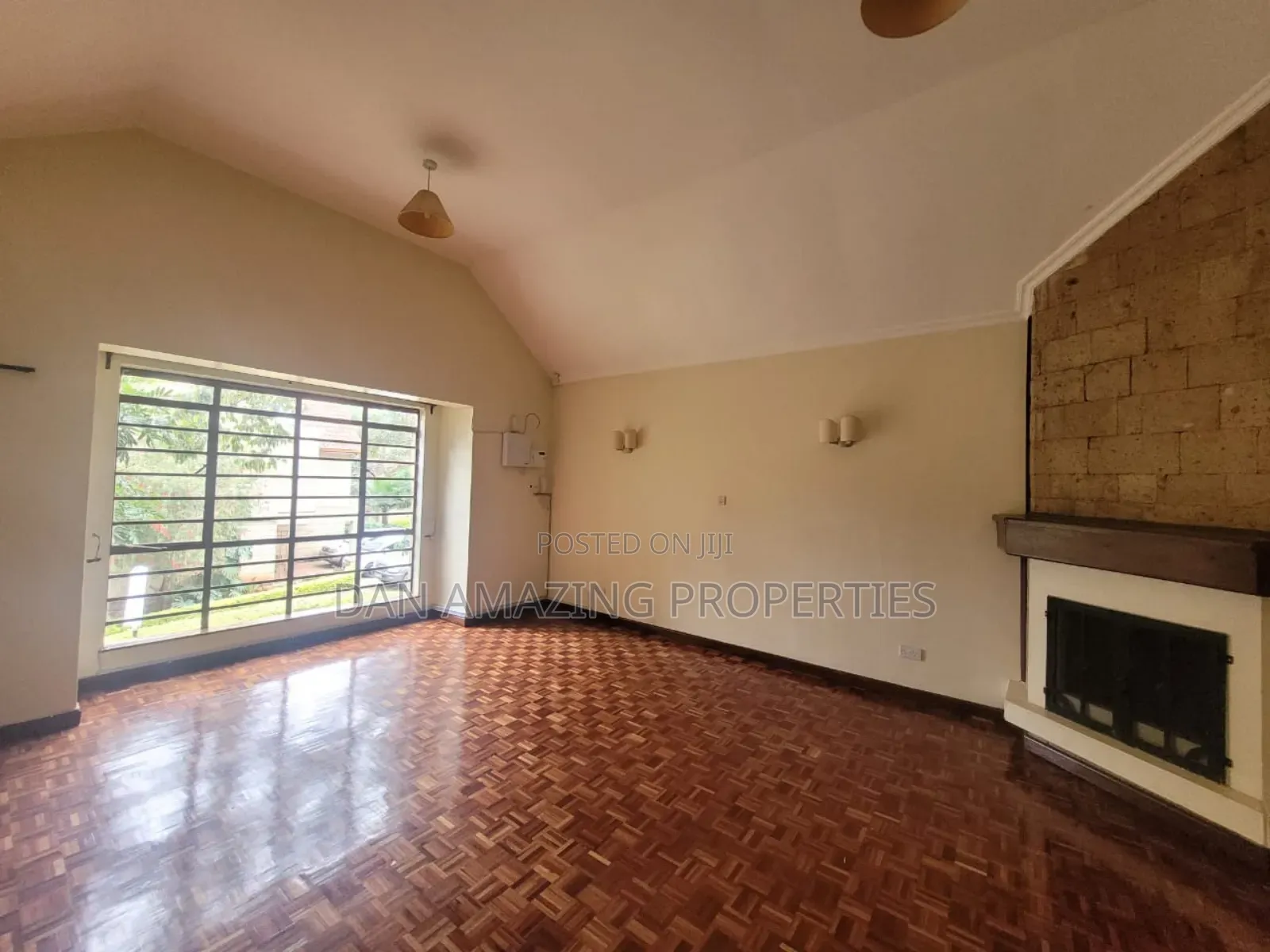 6bdrm Maisonette in Lavington Plus Dsq for rent