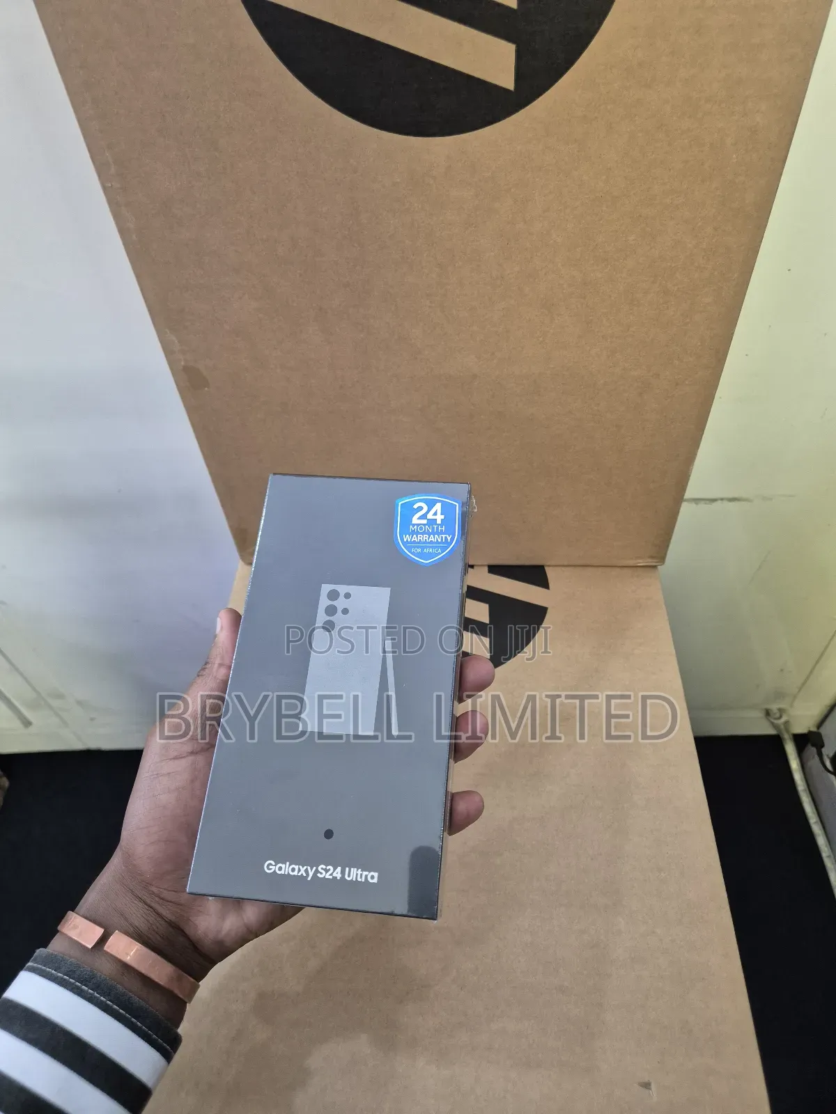 New Samsung Galaxy S24 Ultra 256 GB Gold