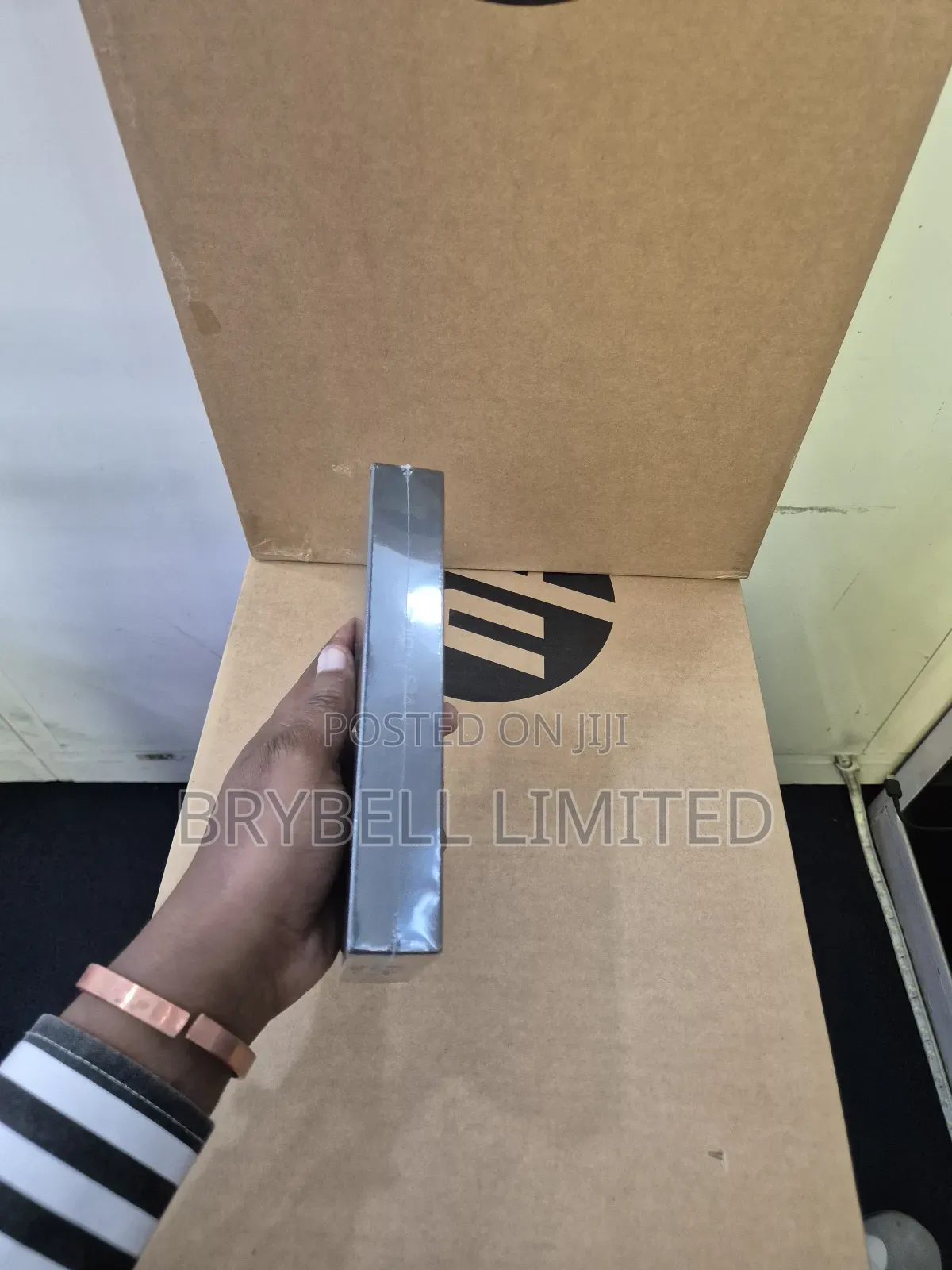 New Samsung Galaxy S24 Ultra 256 GB Gold