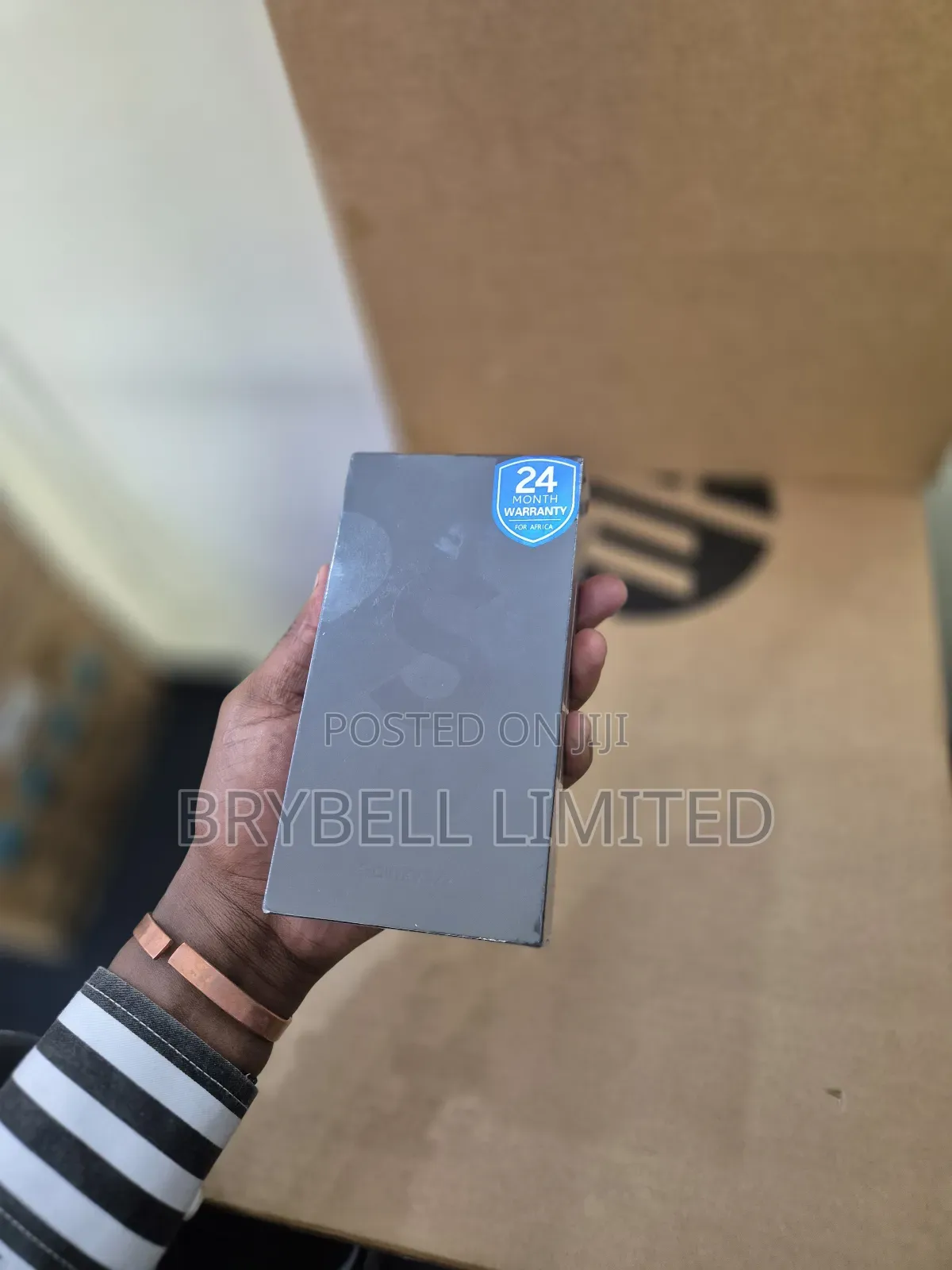 New Samsung Galaxy S22 5G 128 GB Black