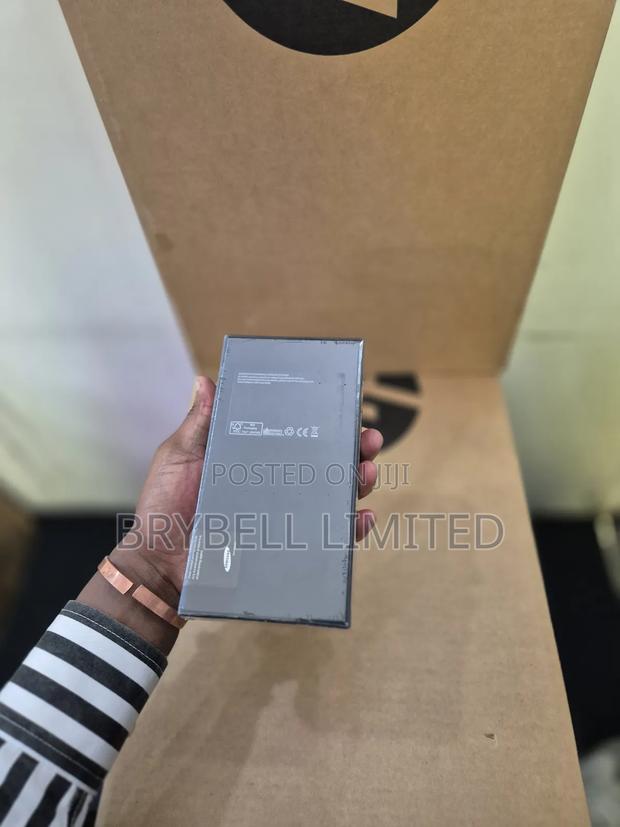 New Samsung Galaxy S22+ 5G 256 GB Black - thumbnail 5