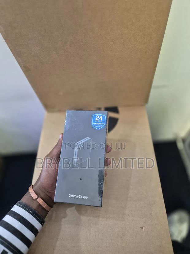 New Samsung Galaxy Z Flip6 256 GB Blue - thumbnail 4