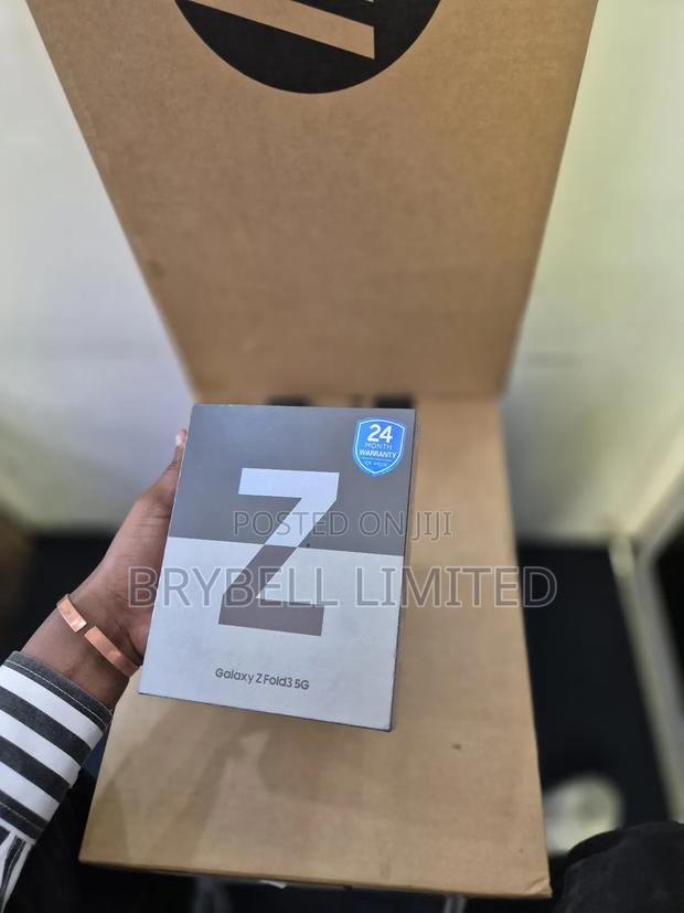 New Samsung Galaxy Z Fold3 5G 256 GB Black