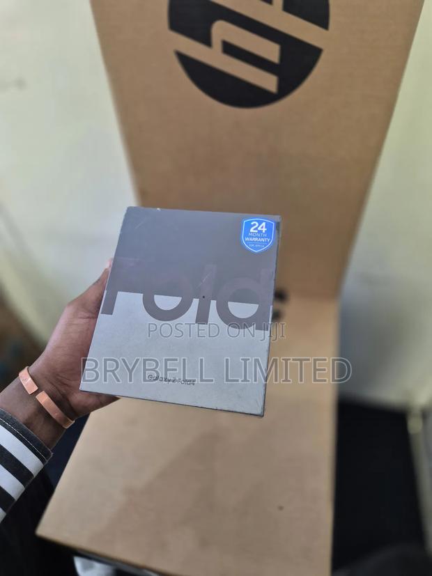 New Samsung Galaxy Z Fold4 256 GB Blue