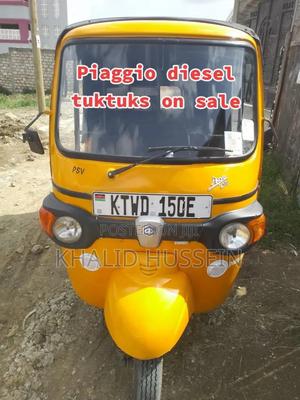 Piaggio 2024 Yellow - thumbnail 2