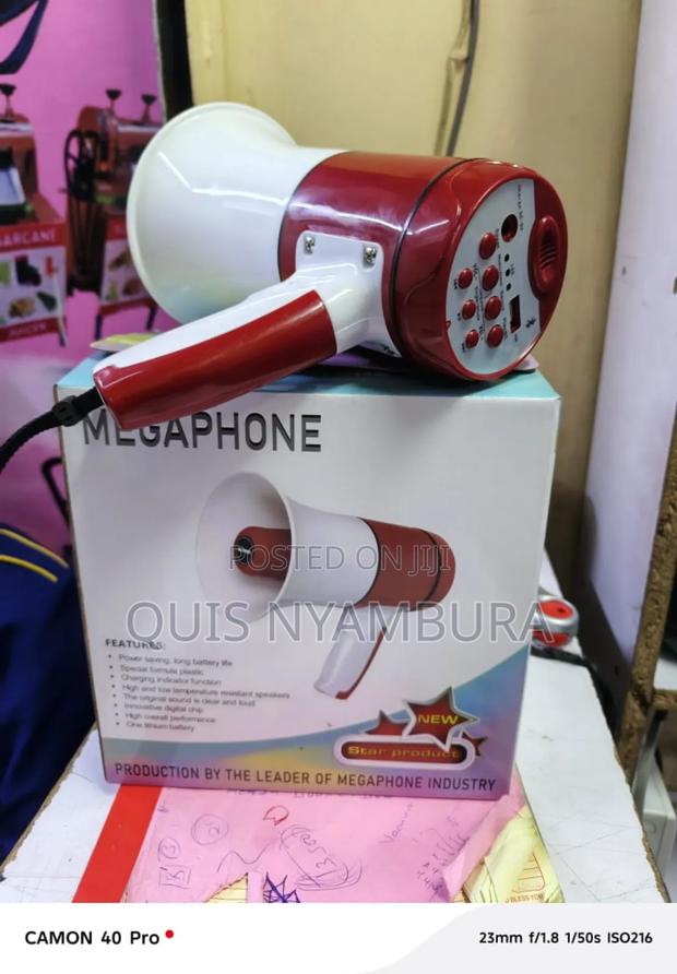 Megaphone) Rechargeable Megaphone - thumbnail 3