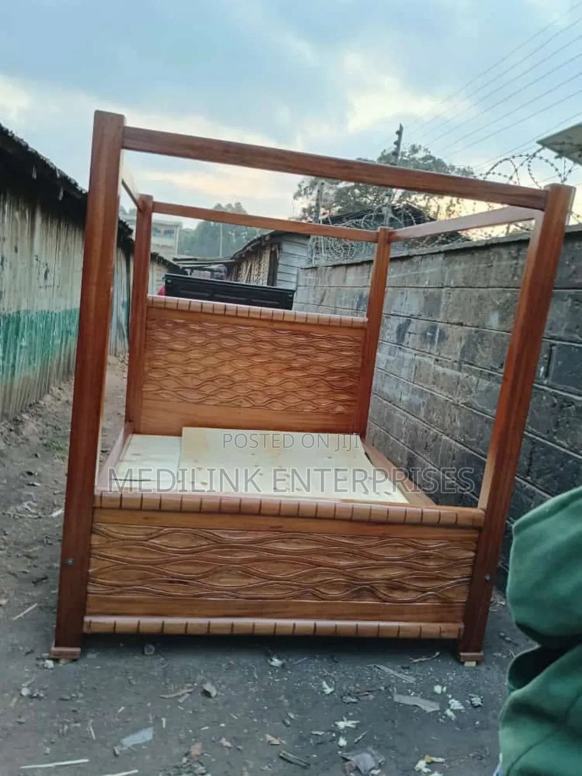 Mahogany Crafted 5*6 Beds (Poster Beds)