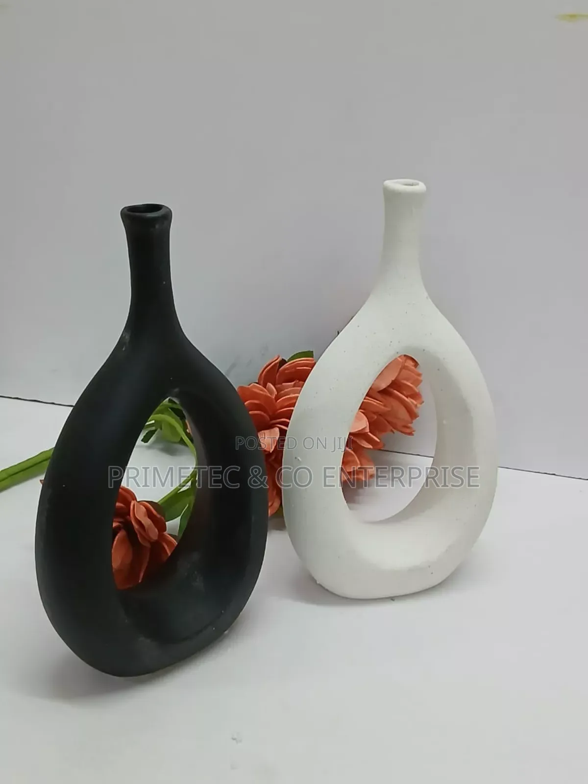 Nordic Doughnut Vase