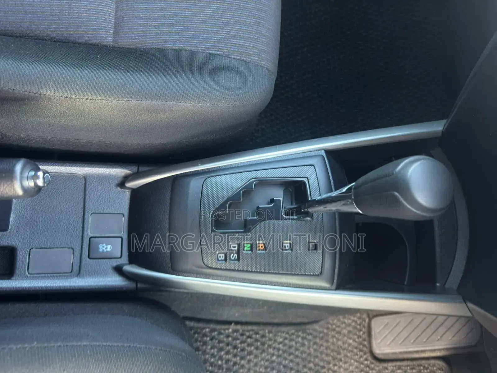 Toyota Corolla Fielder 2018 Silver