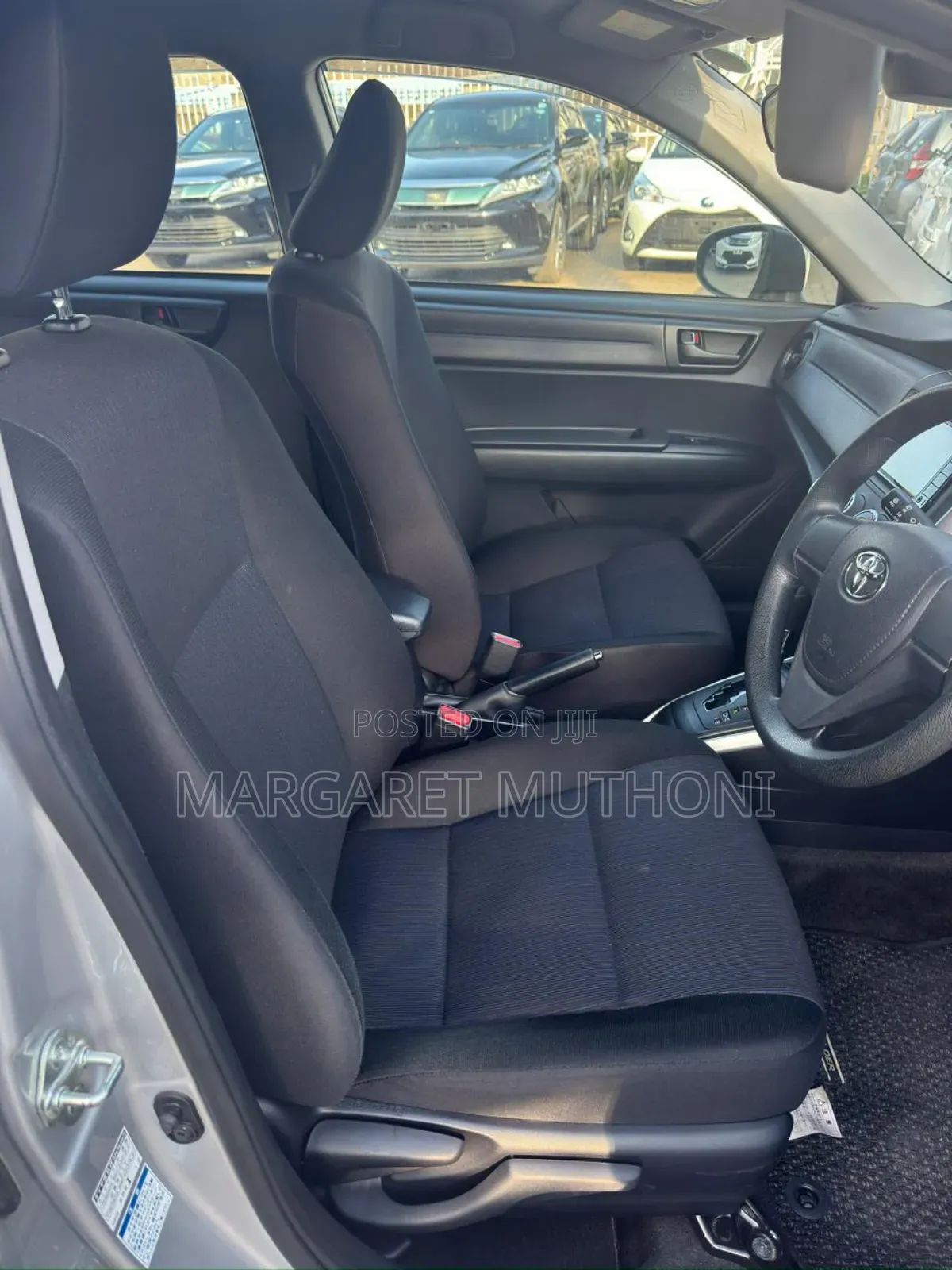 Toyota Corolla Fielder 2018 Silver