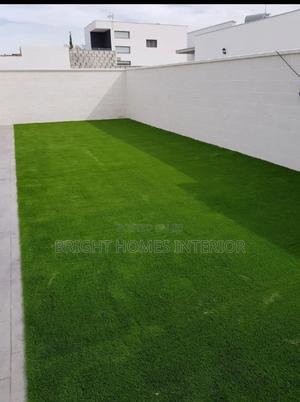 Green 25mm Thickness Grass Carpet for Balcony - thumbnail 2