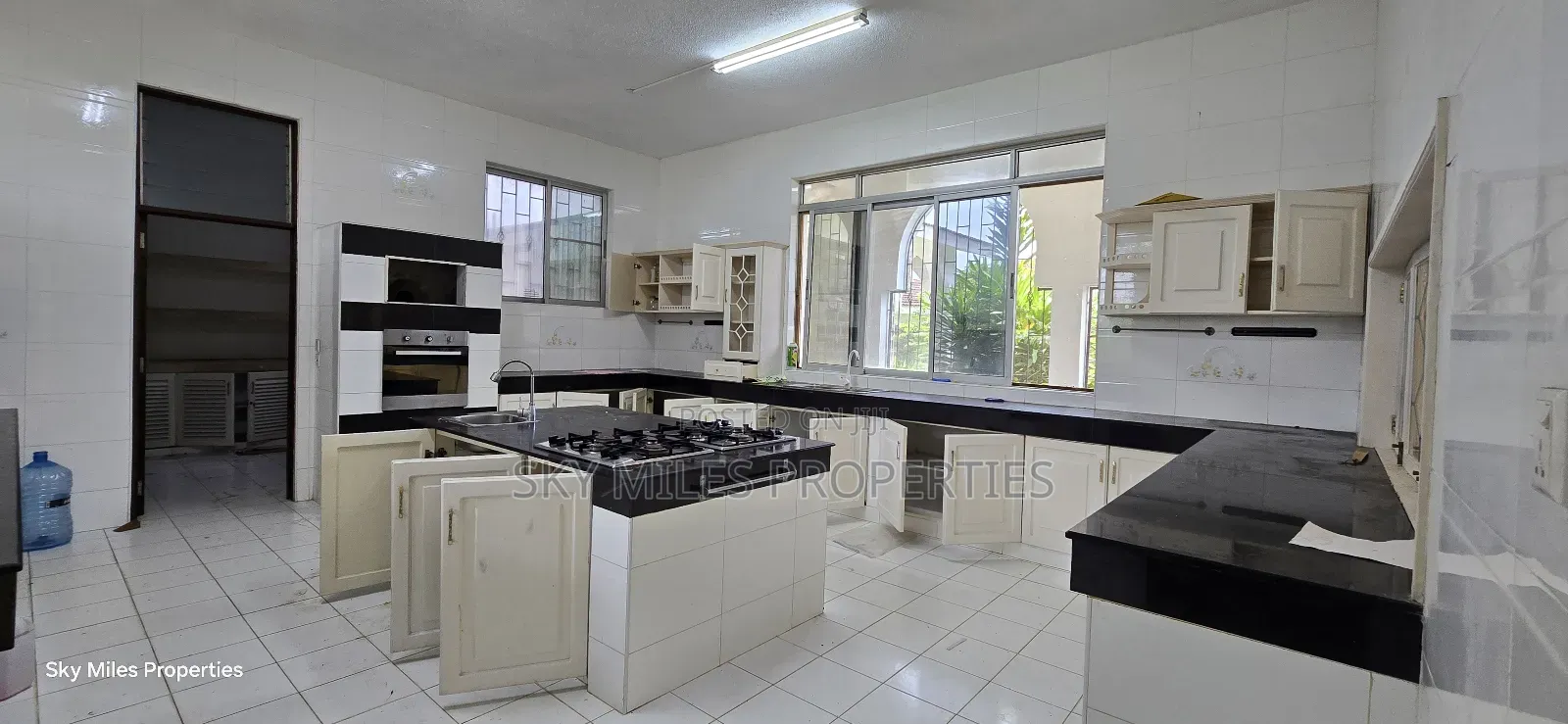 7bdrm Villa in Kilua, Shanzu for sale