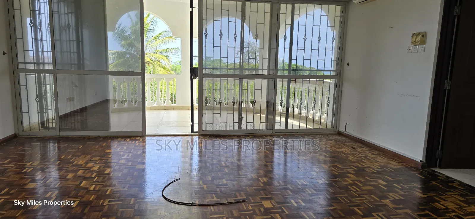 7bdrm Villa in Kilua, Shanzu for sale
