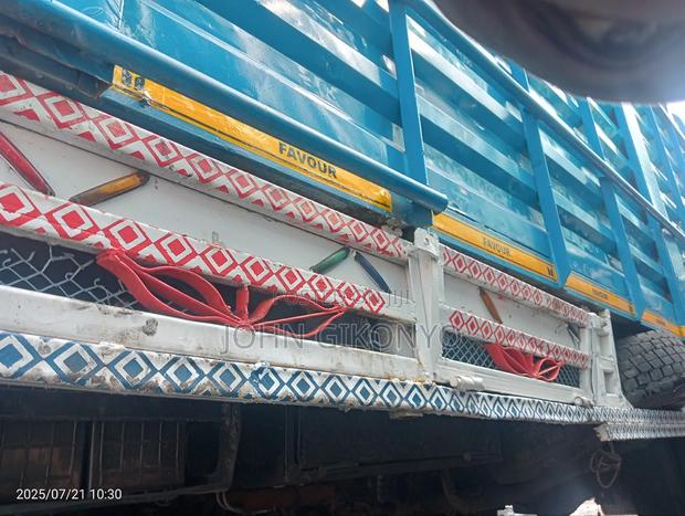 Isuzu 5.7 Manual - thumbnail 3