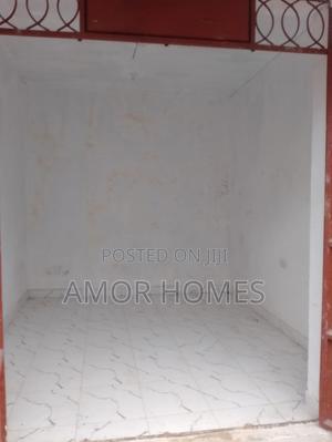 Shop to Let - thumbnail 2