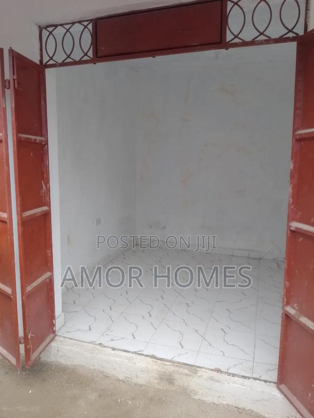 Shop to Let - thumbnail 5