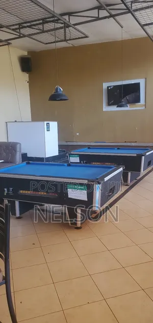 Selling a Well‐Kept Second‐Hand Pool Table. Works Great, Ready to Use.