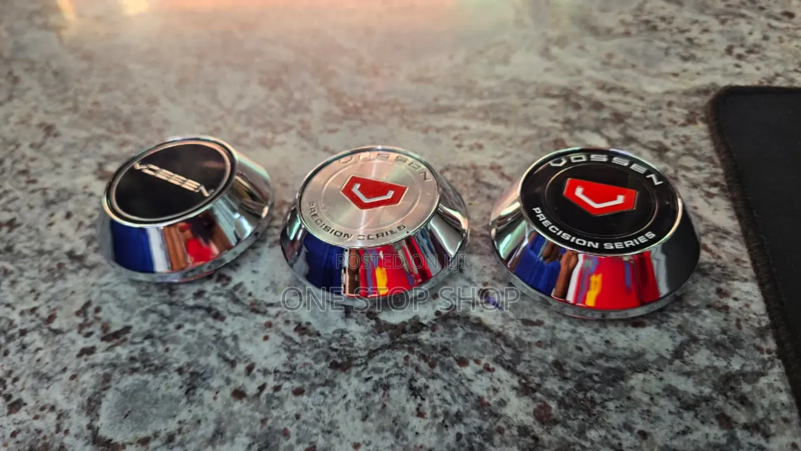 4pcs Set Universal Centre Rim Caps in Different Colors