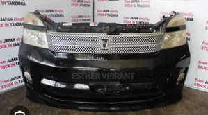 Toyota Voxy Nosecut 2005