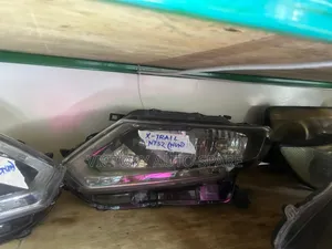 Xtrail Nt32 Non Xenon Headlights 2014/2015