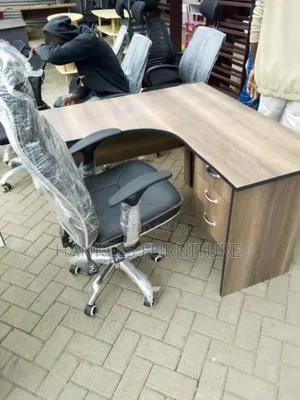 Corner L-Shape Desk for Office Work and Studying