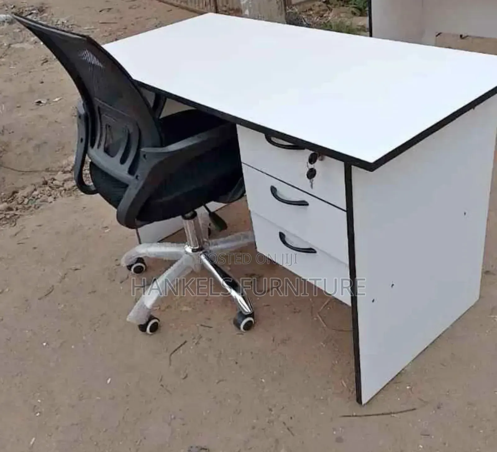 Ergonomic Office Study Desk And Swivel Chair For Staff Students