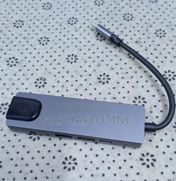Usb-C Port Into 5 Useful Connections - main view