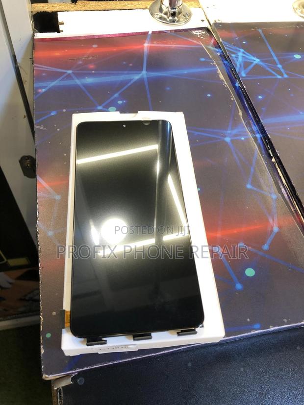 Original One Plus 13r Broken Screen Replacement and Installation - thumbnail 2
