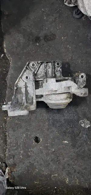 Nissan Xtrail T32 Gear Mountings