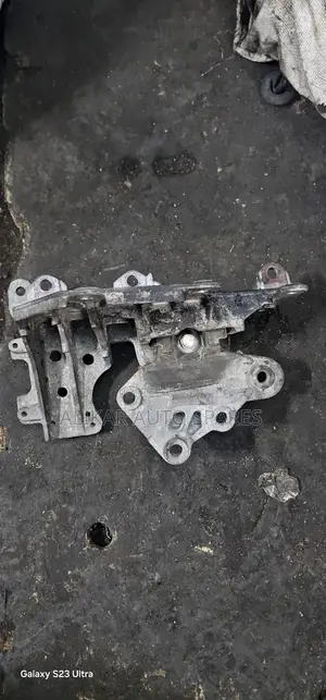Nissan Xtrail T32 Gear Mountings