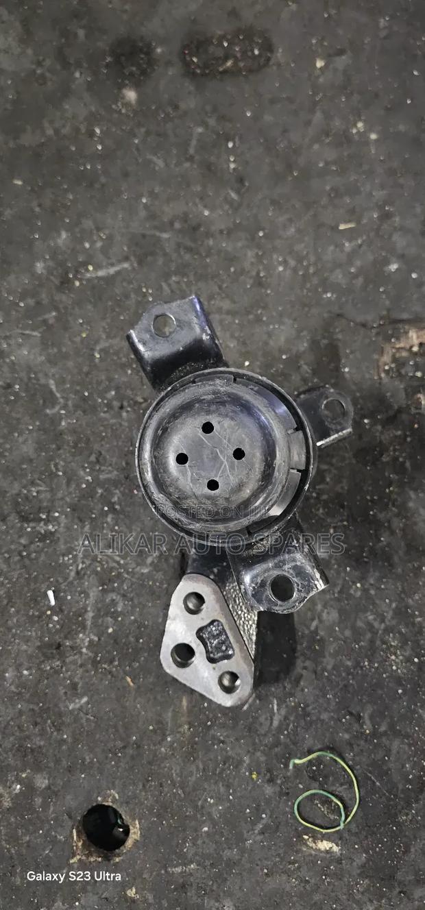 Toyota Passo Engine Mountings - thumbnail 2