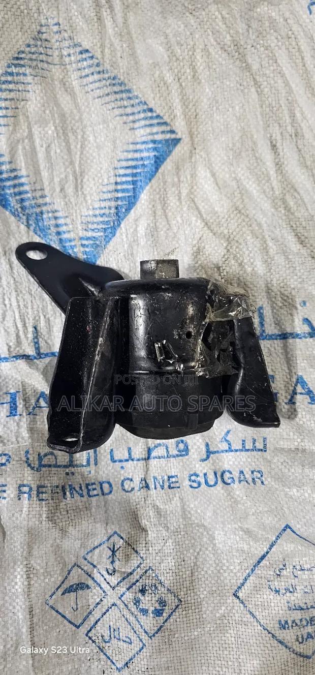 1az Toyota Voxy Noah Engine Mountings