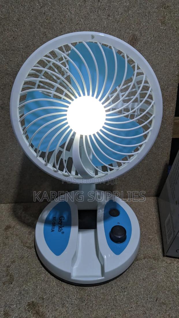 Desk Folding Fan With Dual Mode Led Light - thumbnail 3