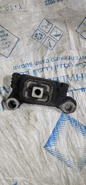 Mazda Axela Gear Mounting