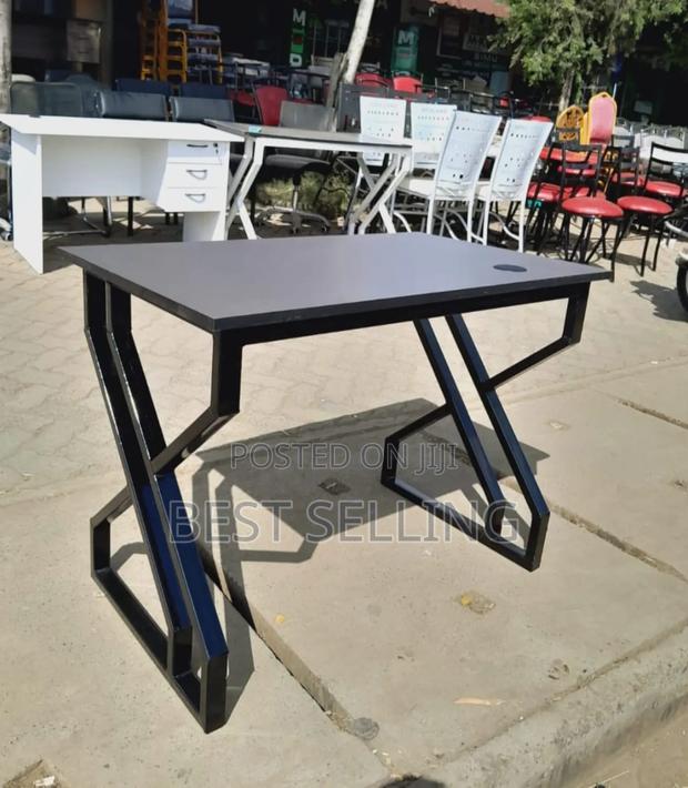 Black Metallic Stand Office Table