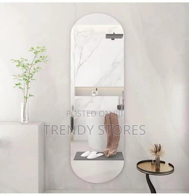 Self-adhesive Mirror - main view