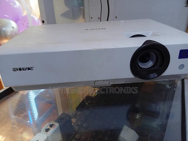 Sony Dx100 – Professional Projection Made Simple - main view