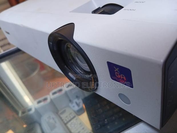 Sony Dx100 Projector – Smart Choice for Classrooms Offices - main view